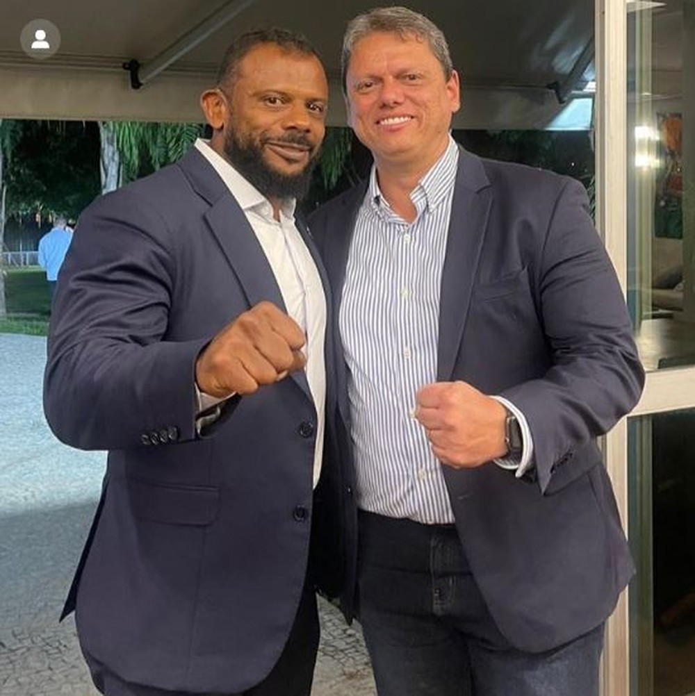 O país tenta reagir contra onda de feminicídio e principalmente no estado de SP, onde ocorreu em 2025 o maior número de assassinatos de mulheres em números totais, e o que o governo Tarcísio faz? 

Convida para uma reinauguração de uma Delegacia da Mulher, o delegado licenciado e