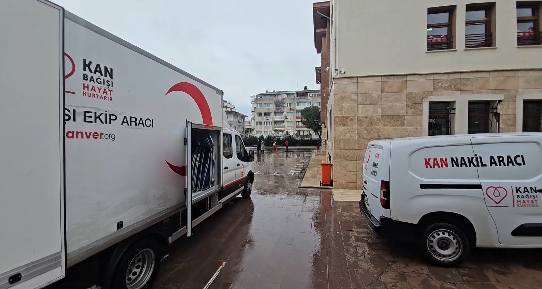 "Manisa Sana Kanım Feda Projesi" Kapsamında Kızılıy Ekibi Okulumuzda... -- Manisa Çocuk TV --
Çekimler... Röportajlar... 

<a href="/tcmeb/">Millî Eğitim Bakanlığı</a> <a href="/il_mem_45/">Manisa İl Millî Eğitim Müdürlüğü</a>  <a href="/sehzadelermem/">Şehzadeler İlçe Millî Eğitim Müdürlüğü</a> <a href="/manisasehitler/">Manisa/Şehitler - Ali Rıza Çevik Ortaokulu</a>
