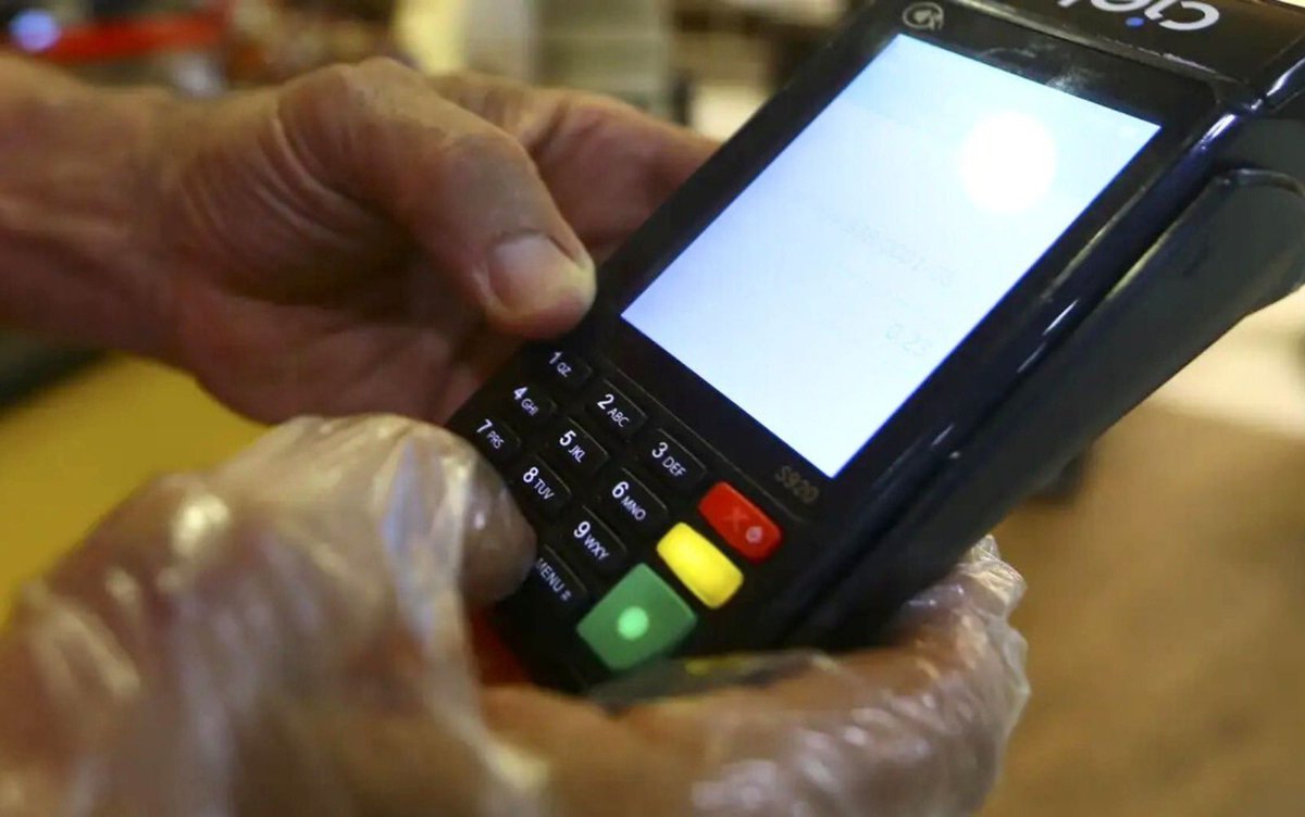 Veja como evitar os principais golpes durante o Carnaval ==> glo.bo/xbxtsfo 

 #NoAr#NoArCBN #CBNGoiânia #Carnaval