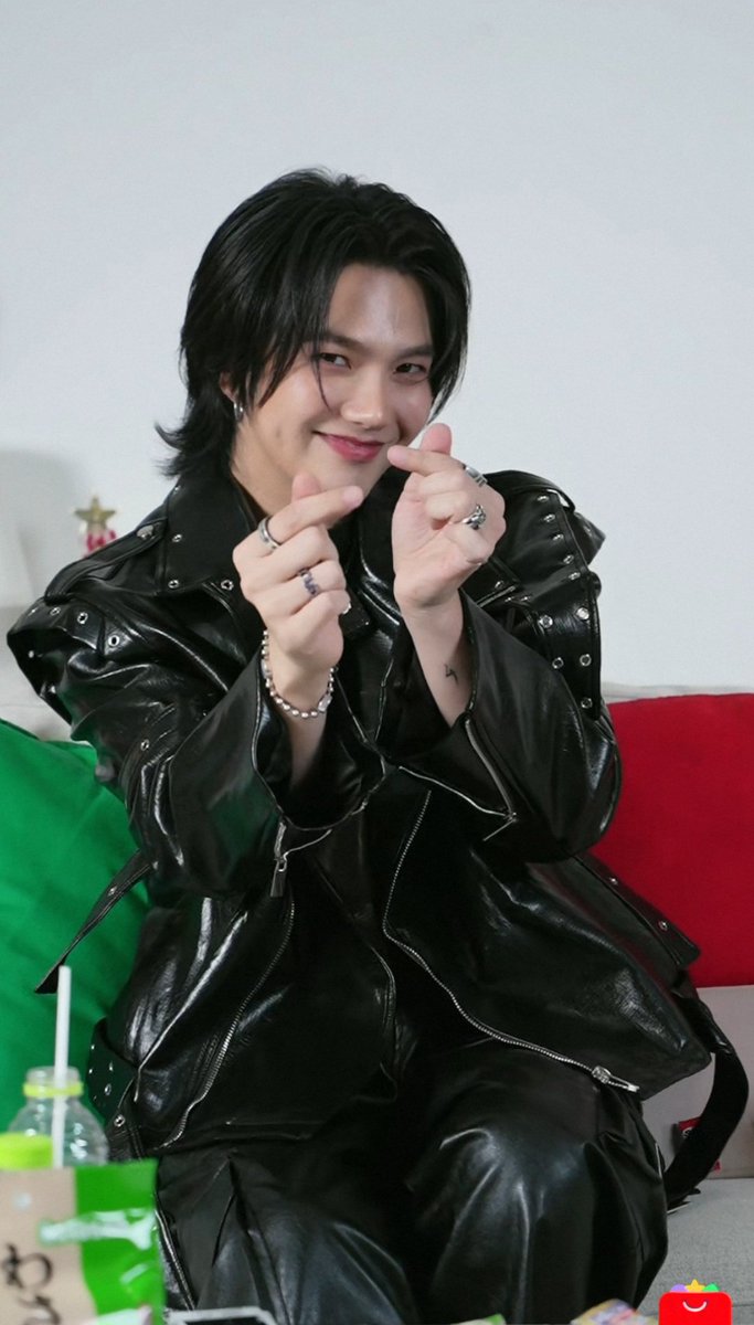 "However far away, I will always love you
However long I stay, I will always love you
Whatever words I say, I will always love you"

VALENTINE DAY WITH BIU
#BuildStoleMyHeart
<a href="/JakeB4rever/">BIU.</a>