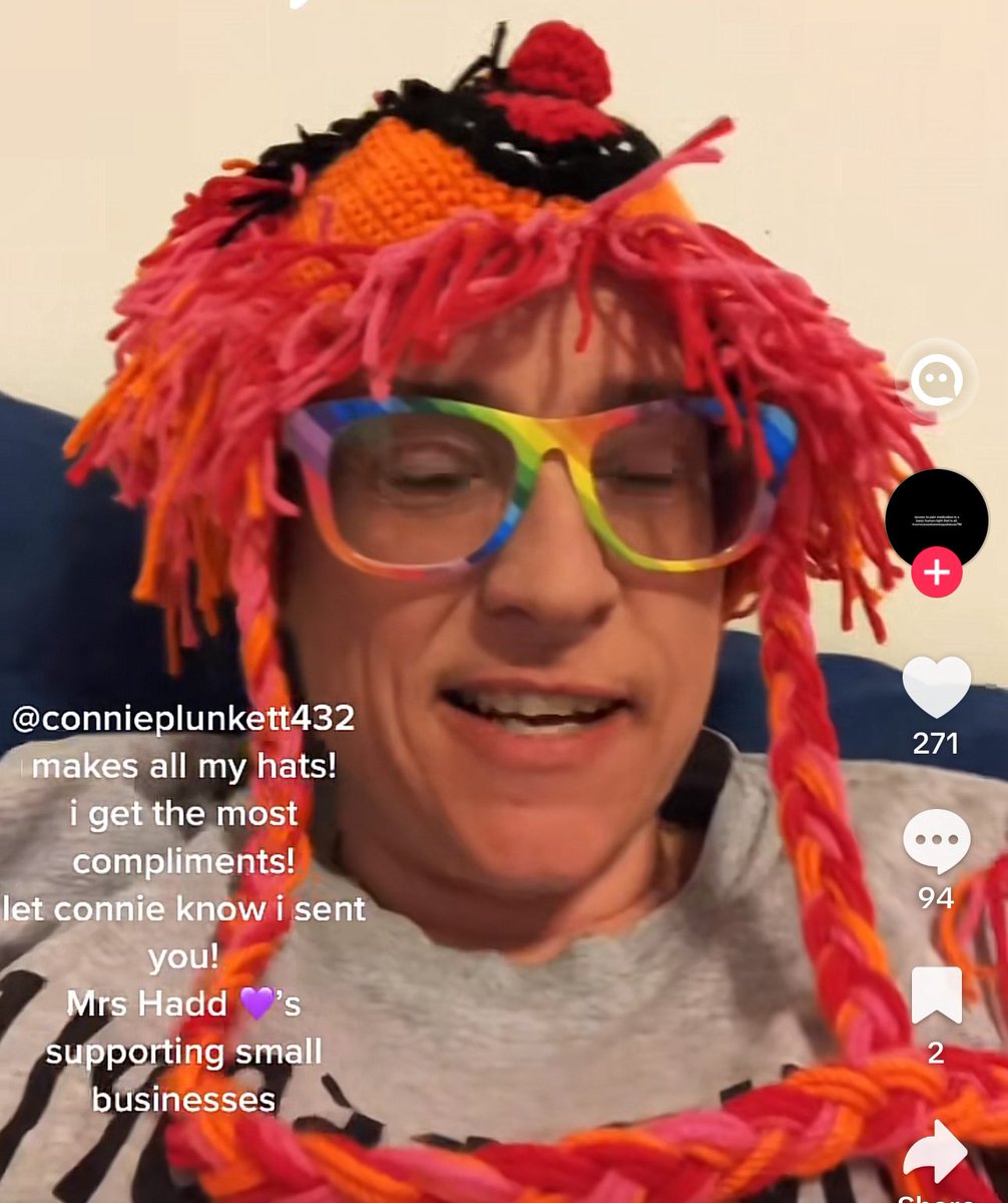 CMerandi's tweet photo. When advocating for someone’s access to controlled substances, it’s critical to put your best foot forward; credibility & professionalism determine whether you will be taken seriously.
This is the opposite of professional
#EmilyPost https://t.co/K4Ka72f0kd