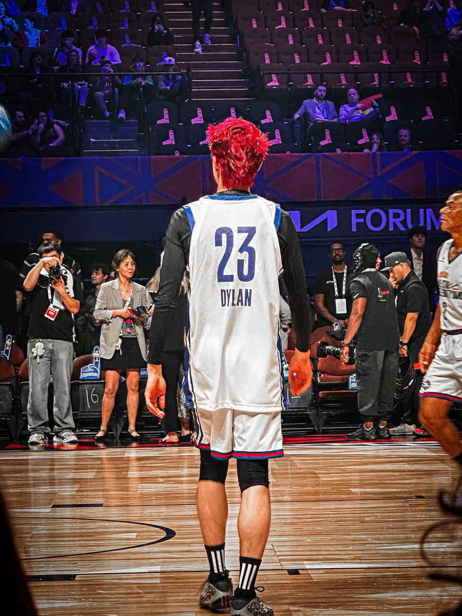 razielcrafts's tweet photo. #DylanWangxNBAAllStar #dylanwang https://t.co/pIi8aCrZ61