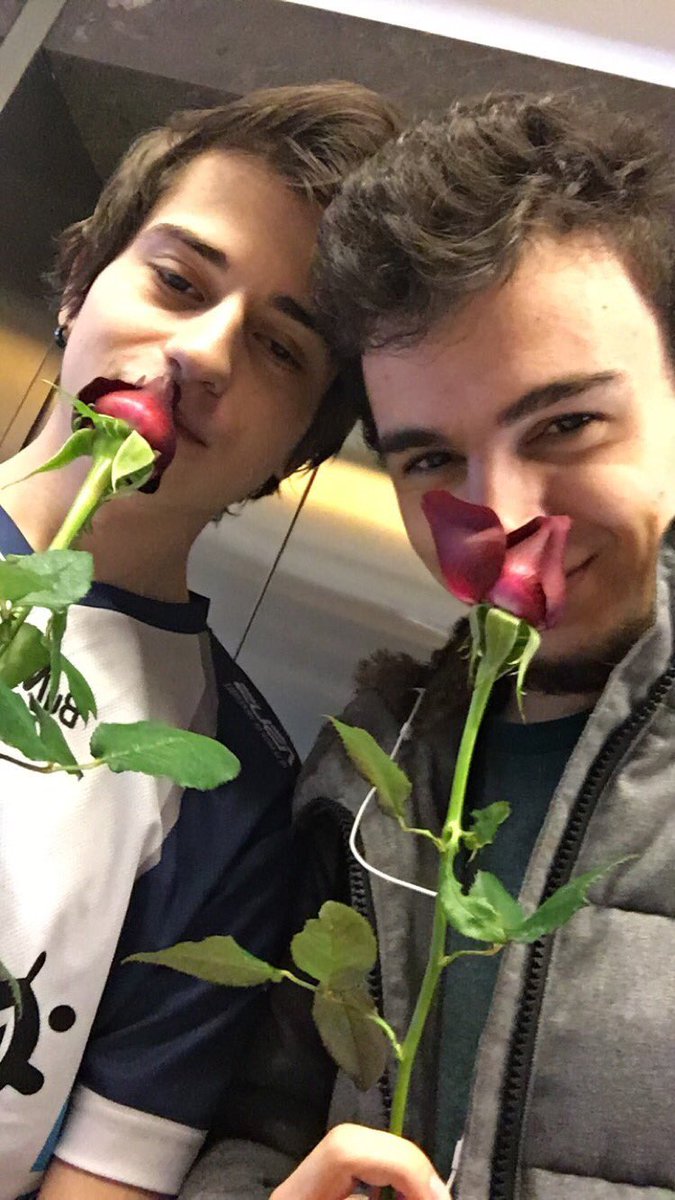 Dark Passage tweet media