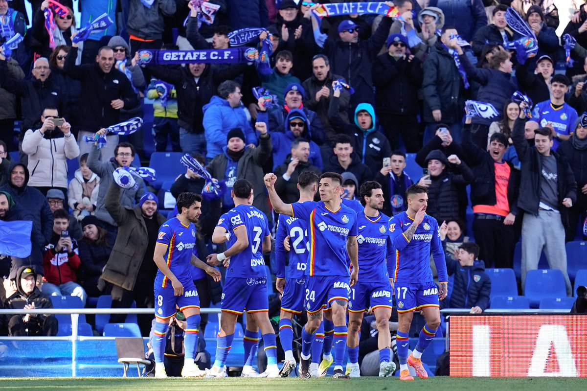 GetafeCF_Off's tweet image. 29 PUNTAZOS 

¡Feliz fin de semana azulones! 💙