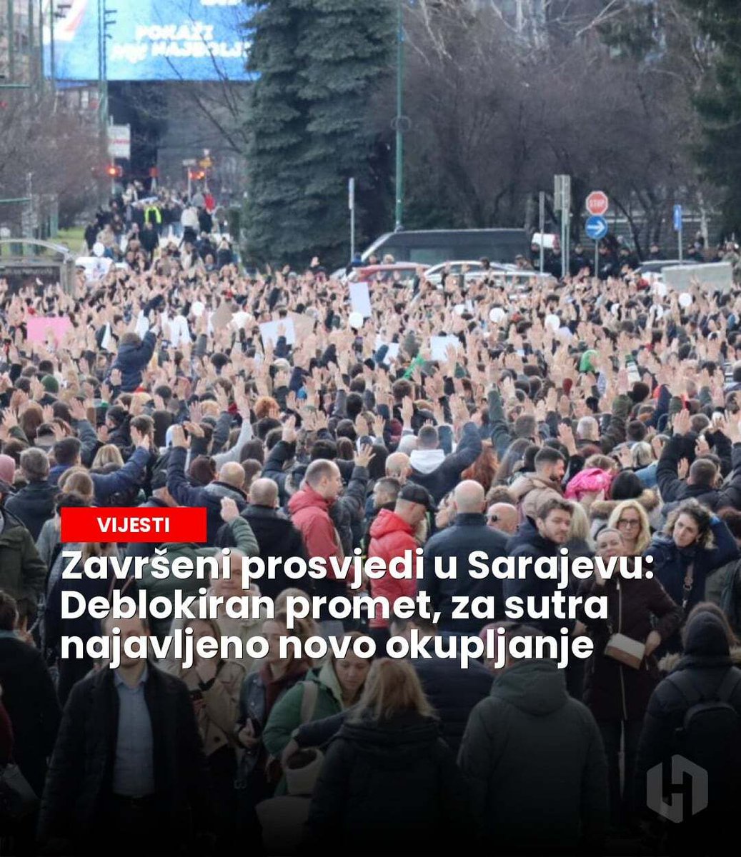 hercegovinainfo's tweet image. Prosvjedi u Sarajevu nakon tragične nesreće u kojoj je stradao mladić, traže se odgovornost i pravda uz blokade prometnica i podršku teško ozlijeđenoj djevojci. - hercegovina.info/vijesti/bih/za…

#prosvjedi #Sarajevo #pravda