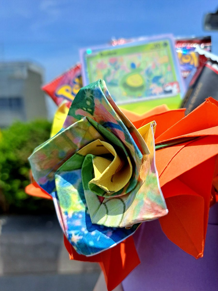 Happy Valentines to all the beautiful players here and at #EUIC ❤️😌
Budew turned into a rose just at the right time 🌹🌹🌹