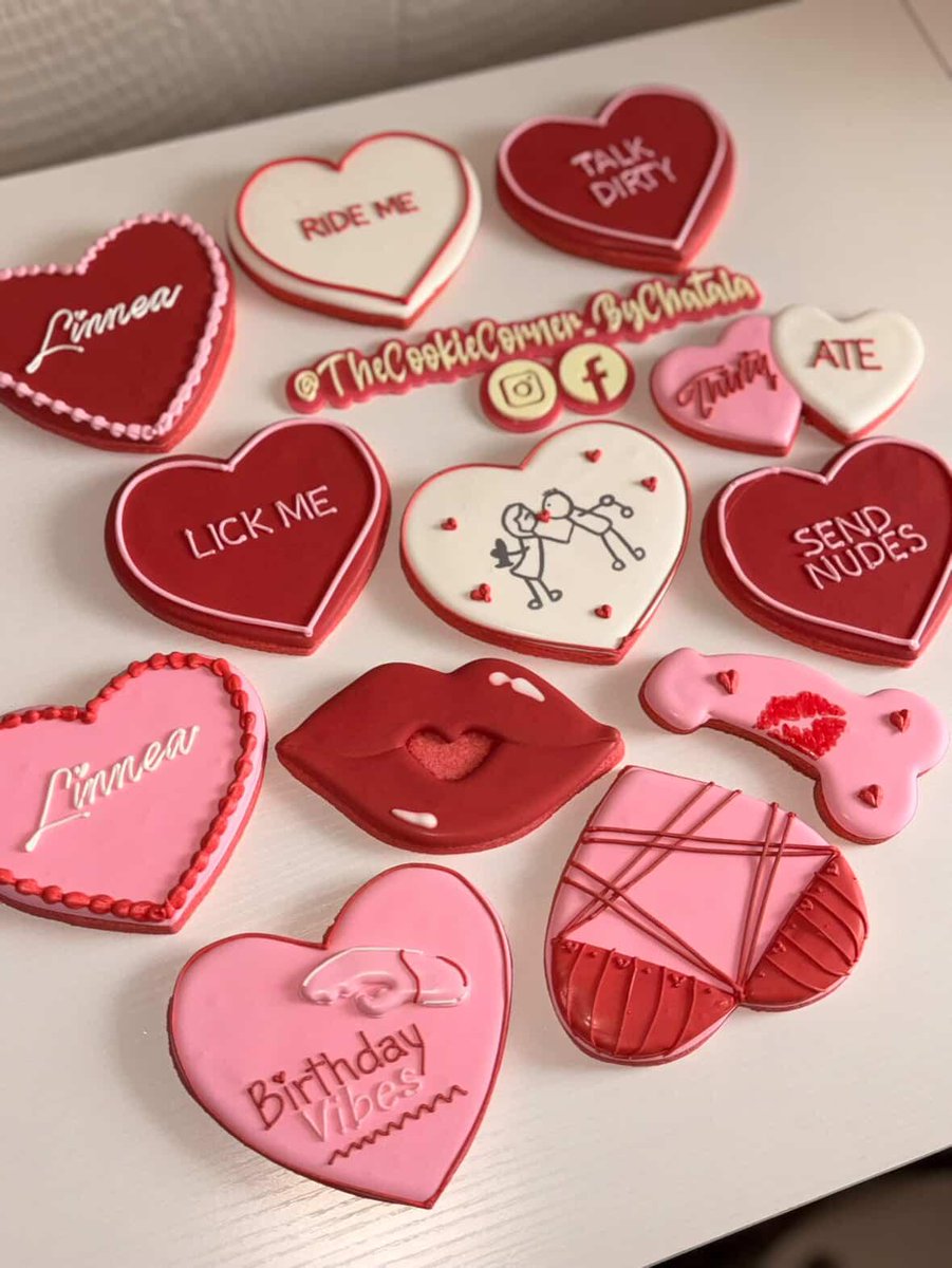 Me in cookie form! 😝🍪😋

Thank you <a href="/cameragirl34/">CERTIFIED CAMERA GIRL📸</a> and <a href="/brelefty/">anna banana🍌</a> for these! 🫶🏻