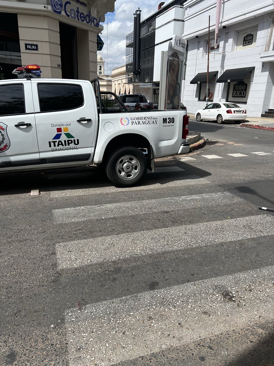 •Chechi• tweet media