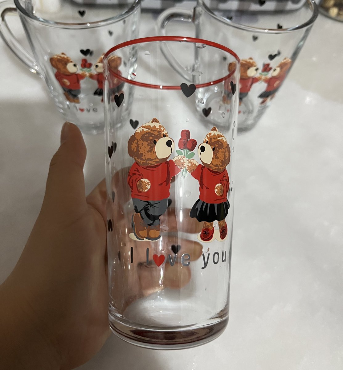 fzt1ntorn_sena's tweet photo. Sahurda süt içmek için kendime bardak aldım djfjfjjf kendime #valantineday 🥳🥳 https://t.co/EM6FfJ8jtN