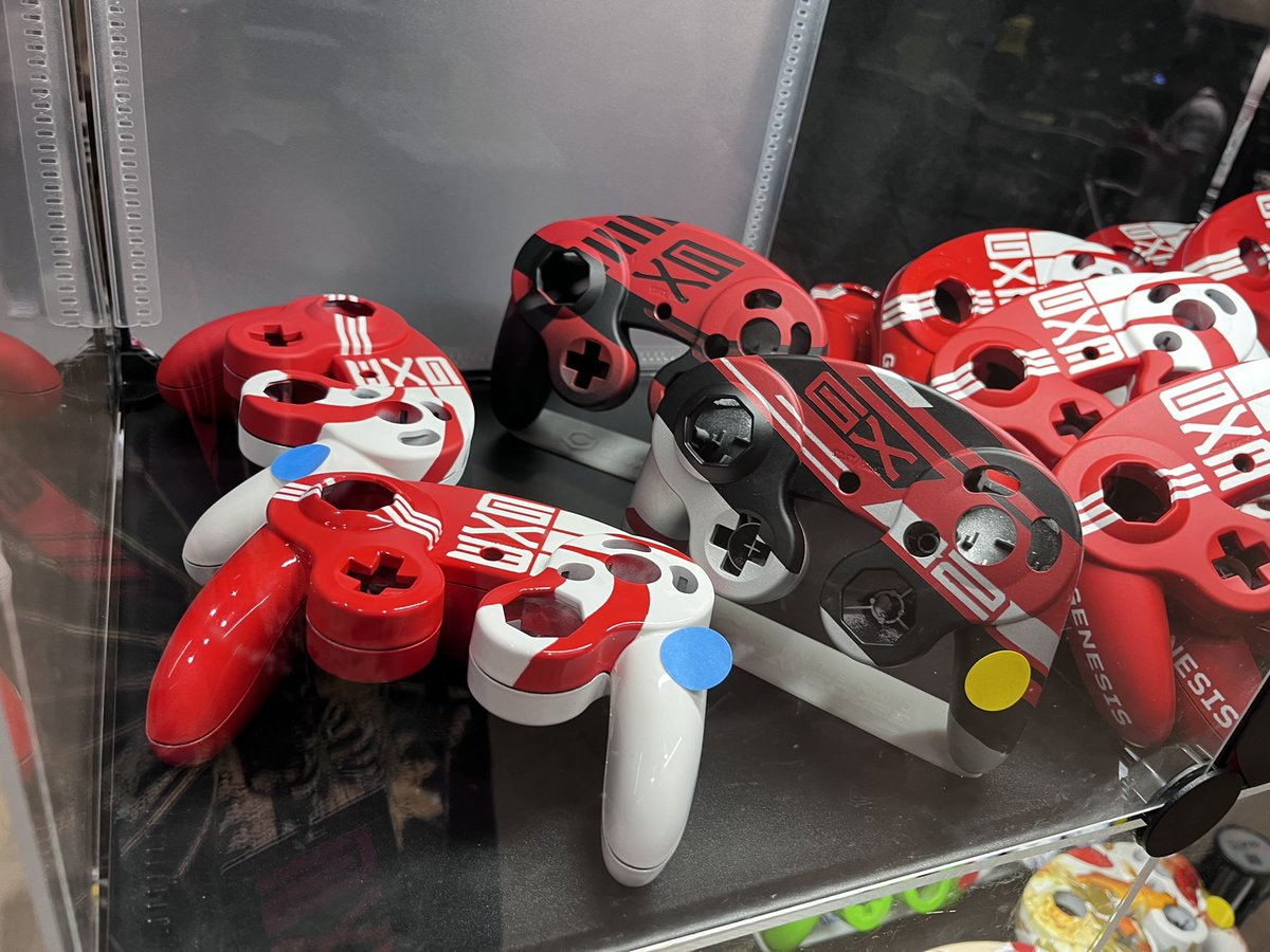 Control in Color (COMMS OPEN) tweet media