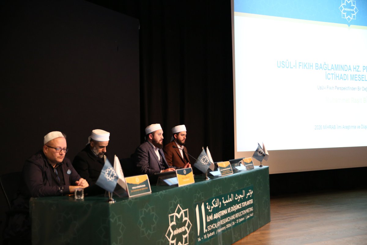 mihrab_ilim's tweet photo. 11. MİHRAB İlmi Araştırma ve Düşünce Toplantısı’nın 3. oturumu, Muhammet Raşit Bilici hocamızın 'Usûl-i Fıkıh Bağlamında Hz. Peygamber’in (s.a.v.) İçtihadı Meselesi' başlıklı bildirisi ile devam ediyor. https://t.co/JZet2kIlIl