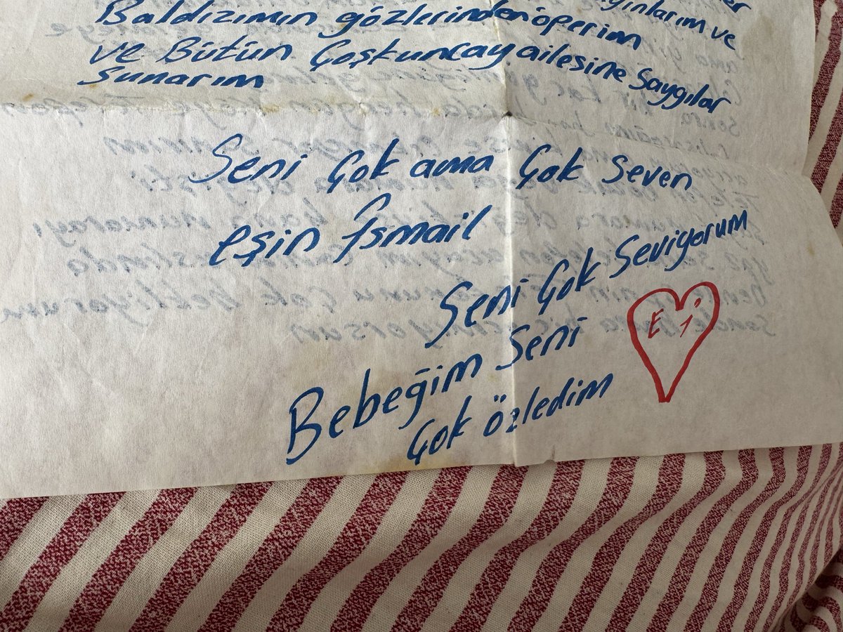 Bu şairanelik nerden geliyor sanıyorsunuz bakınız babam😒e❤️i 😛