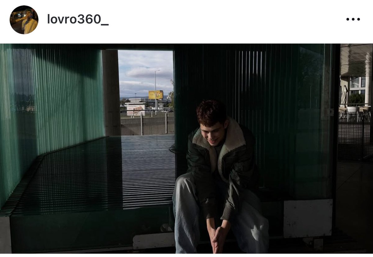 bloomjyeon's tweet image. lovro le está cobrando a ivan las fotos que subió durante la semana #sramhr