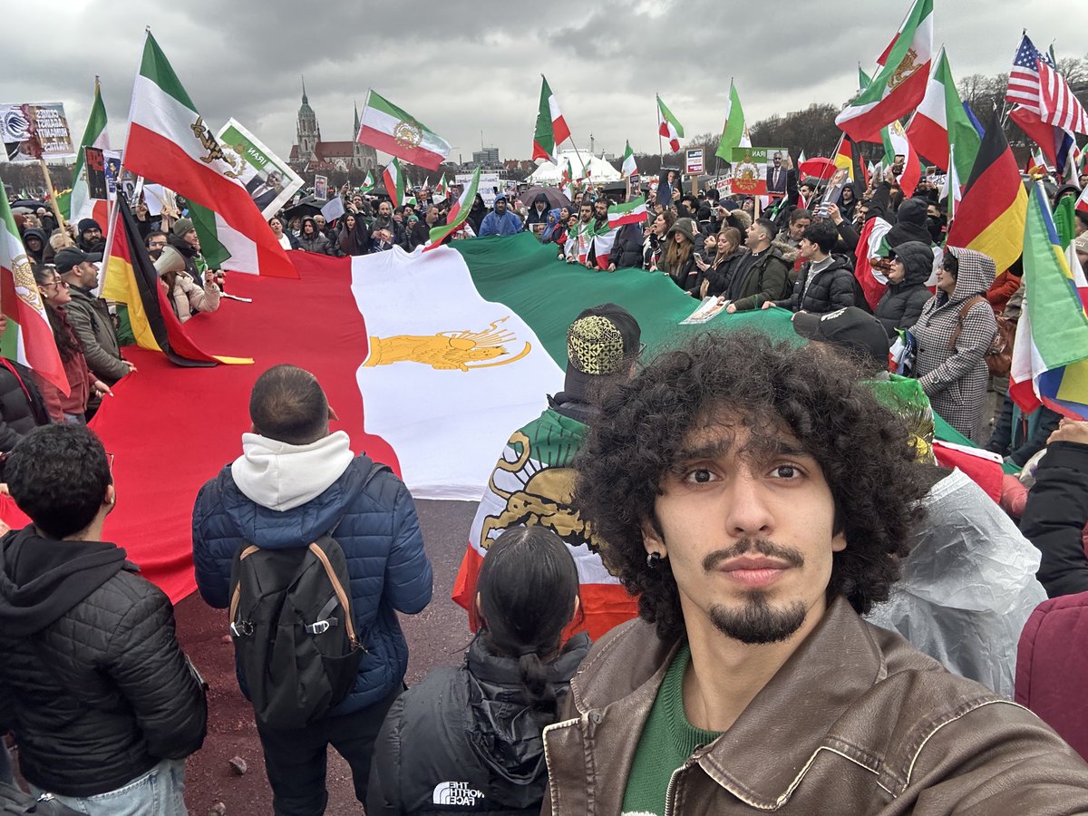 آلبرتِ مامان tweet media