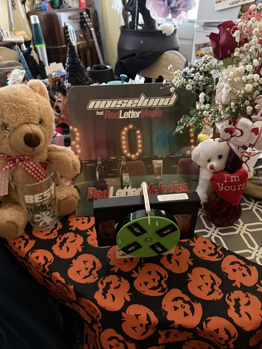 Mells Die In 🖤 tweet media