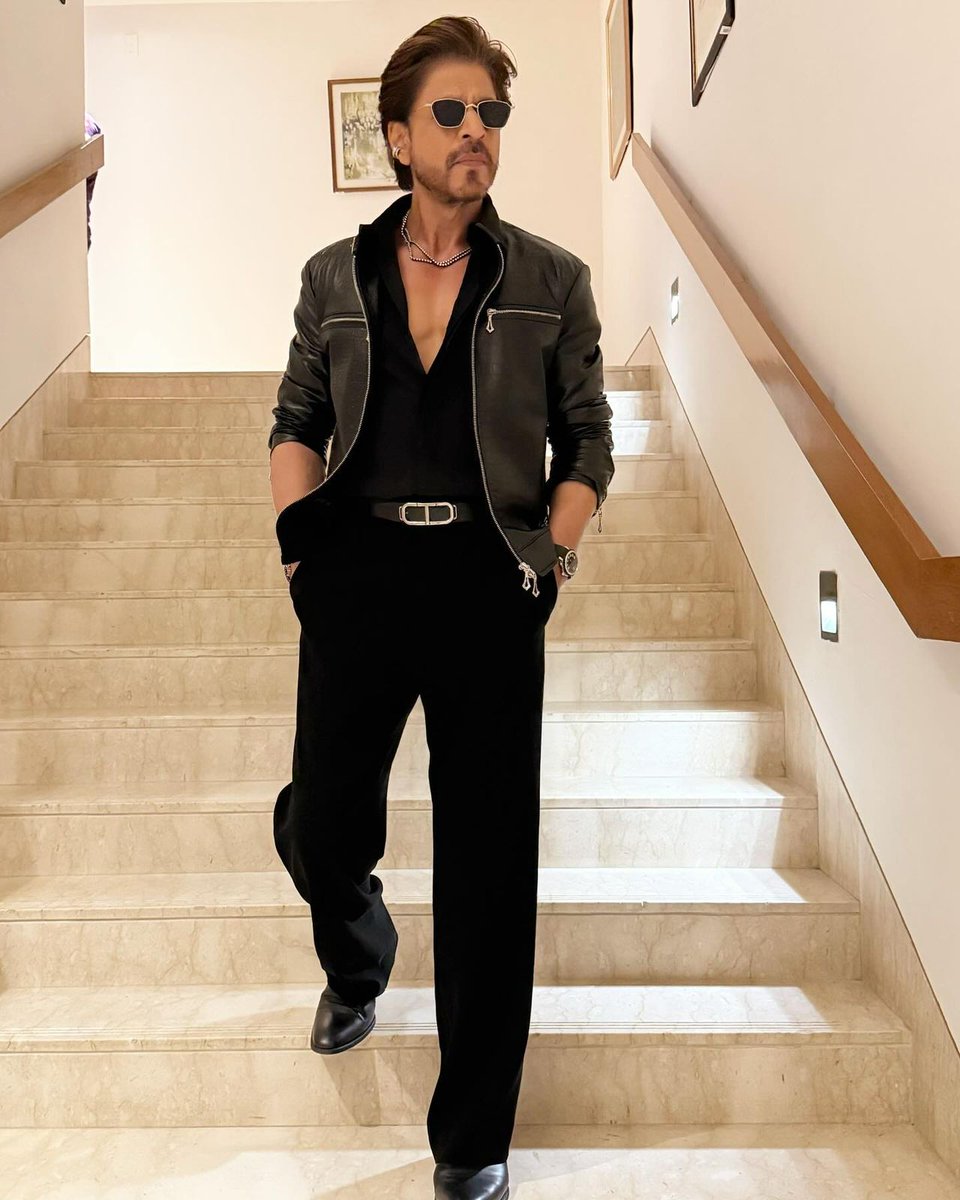 The definition of timeless charm.❤️✨

<a href="/iamsrk/">Shah Rukh Khan</a> 

#KING #KINGTitleReveal #ShahRukhKhan #SRK #KingKhan #ItsKingTime