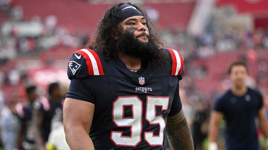 sadpatsfan__'s tweet photo. Which defensive pending Free Agent is a MUST bring back for the #Patriots? 🤔 

• Jaylinn Hawkins
• K’Lavon Chaisson
• Jack Gibbens
• Khyris Tonga 

#NEPats https://t.co/IuGs4OqcwG