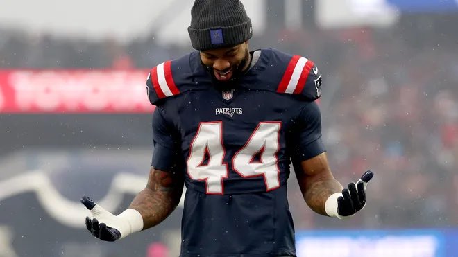 sadpatsfan__'s tweet photo. Which defensive pending Free Agent is a MUST bring back for the #Patriots? 🤔 

• Jaylinn Hawkins
• K’Lavon Chaisson
• Jack Gibbens
• Khyris Tonga 

#NEPats https://t.co/IuGs4OqcwG