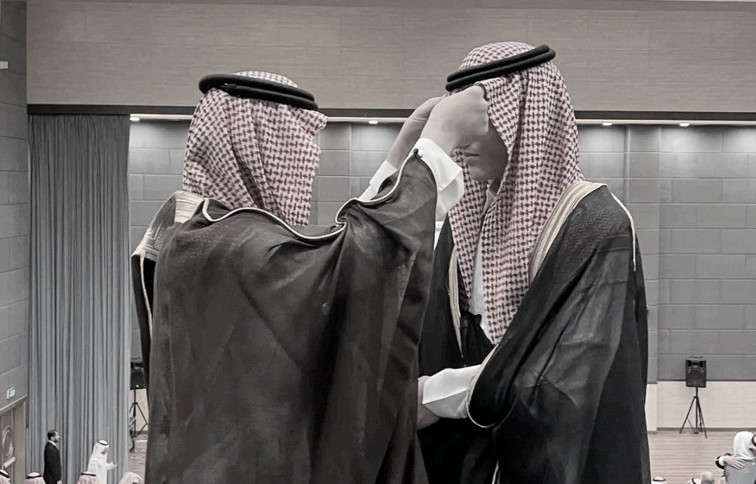 أنا عونك وأنا كتفك وأنا مركاك وأنا لك 
في مجـالس الضـيق سبـحة يمينـك ❤️