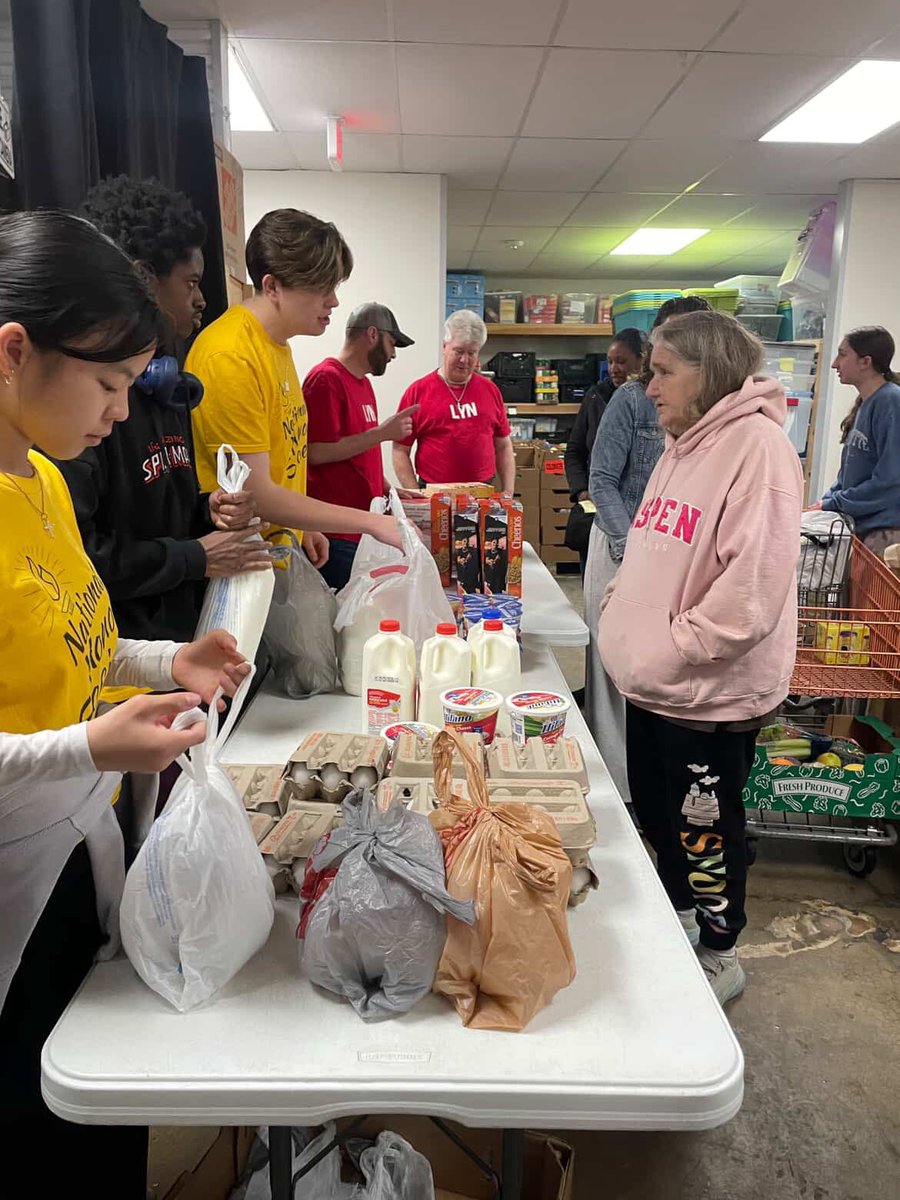 LSHS National Honor Society tweet media