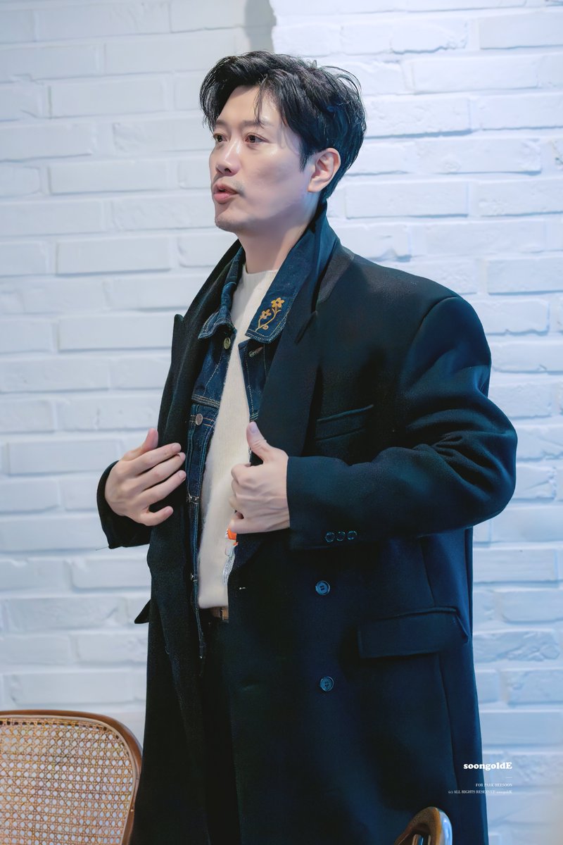 260208 생일카페 : DEAR MY H
안 좋아할 수 없는 시스템
롱코트 박희순

#박희순 #ParkHeeSoon