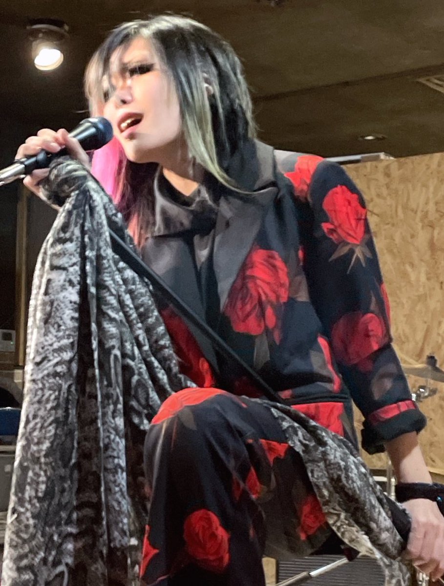 公式】eluha,(様)💜💉 (@xxeluha) / Posts / X