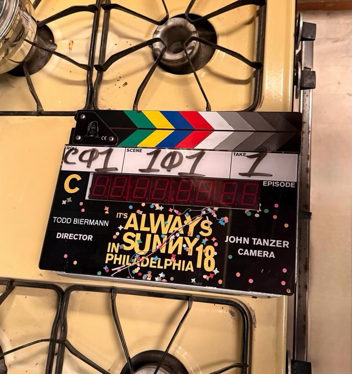 BuraStar tweet media