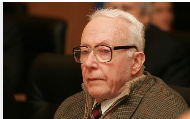 A very sad news.
Roy Medvedev died yesterday in Moscow. Perhaps of all historians of Stalinism I liked Roy and Zhores Medvedev the most. Like Tacitus, they had access to documents, but they also had access to people who lived under Stalin &amp; Khrushchev etc. (including their