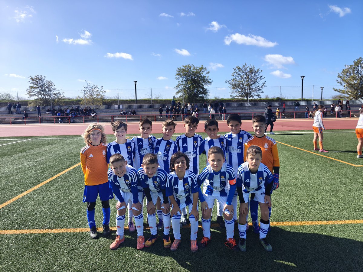 futbolbaserecre's tweet photo. Sigue sumando de 3 en 3 el Benjamín A, que sigue líder de su categoría 👏🏻

A seguir sumando 🔛💙

Aarón ⚽⚽⚽⚽⚽
Juanjo ⚽⚽
Carrasco ⚽⚽️
Iván ⚽
Dario ⚽
Conde ⚽
Hugo ⚽
Noel ⚽
Alejandro ⚽

#BenjaminA #DecanoDelFutbolEspañol https://t.co/F6IYpmF4AV