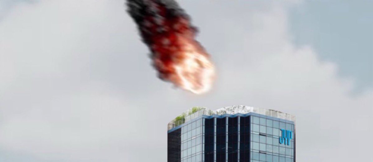 Hottest getting frustrated with each other instead of the company that set up this 🎫 system is ridiculous. Please be kind to and patient with each other. Please use the hashtag event in the post ⬇️ to send your irritation to the company where it belongs 🙏 #2PM_THE_RETURN #2PM