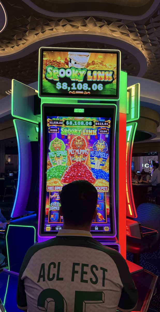 Random Recess Travels tweet media