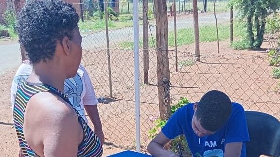 DA_NCape's tweet image. EVERY VOTE COUNTS ➕
 
🫵With your vote, you have the power to change the future of your town.

The DA hosted a registration table in #Wrenchville  today.💙

Get help registering to vote at:  check.da.org.za

#NorthernCapeDA #RegisterToVoteDA