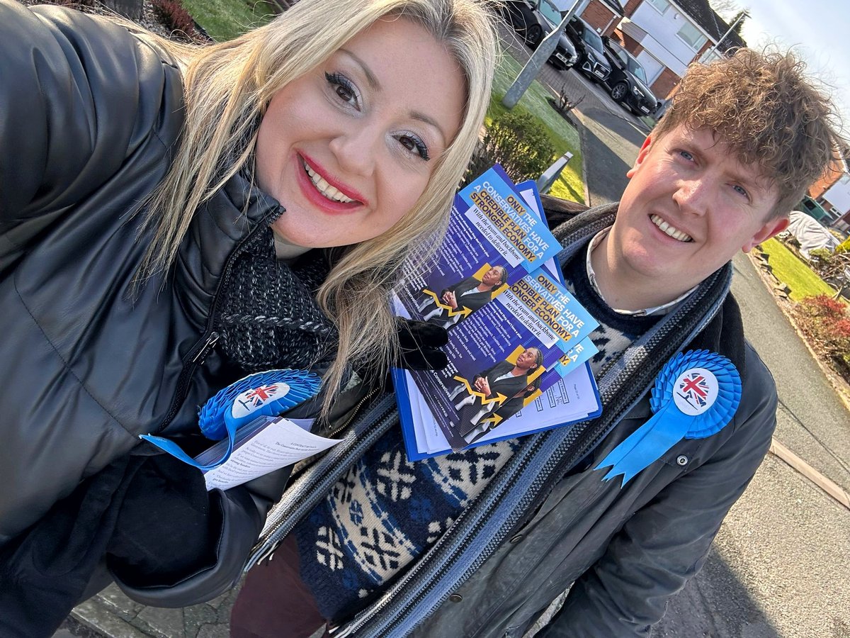 JoePorterUK's tweet image. Out on the campaign trail for Charlotte Cadden @Charlotty, our @Conservatives Candidate in the Gorton and Denton by-election. What a sunny day for it! 😎☀️

It's clear that local people want serious delivery, not slogan-shouting protest politics.

#VoteConservative #ToryCanvass