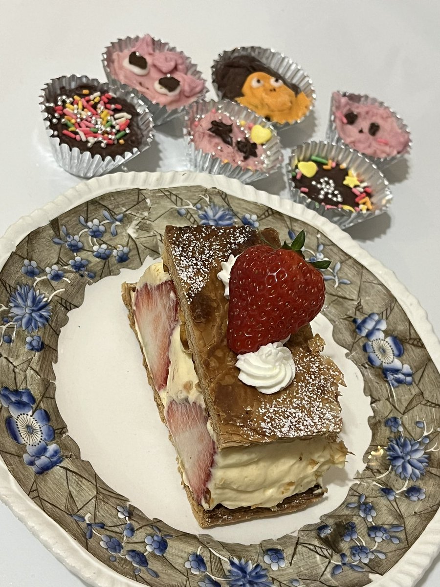 プリンセスがナポレオッパイ?ってやつと女児チョコ作ってくれた! ちょっと手伝ったよ～☺️ 