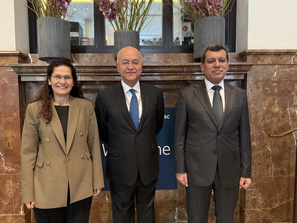 تشرفتُ بلقاء الدكتور برهم صالح<a href="/BarhamSalih/">Barham Salih</a> ، المفوض السامي للأمم المتحدة لشؤون اللاجئين، على هامش مؤتمر ميونيخ في ألمانيا، وأعربت عن تقديري العميق لجهوده الكبيرة في دعم قضايا النازحين جراء الاشتباكات الأخيرة، وتعزيز التعاون الإنساني والاستقرار في المنطقة.