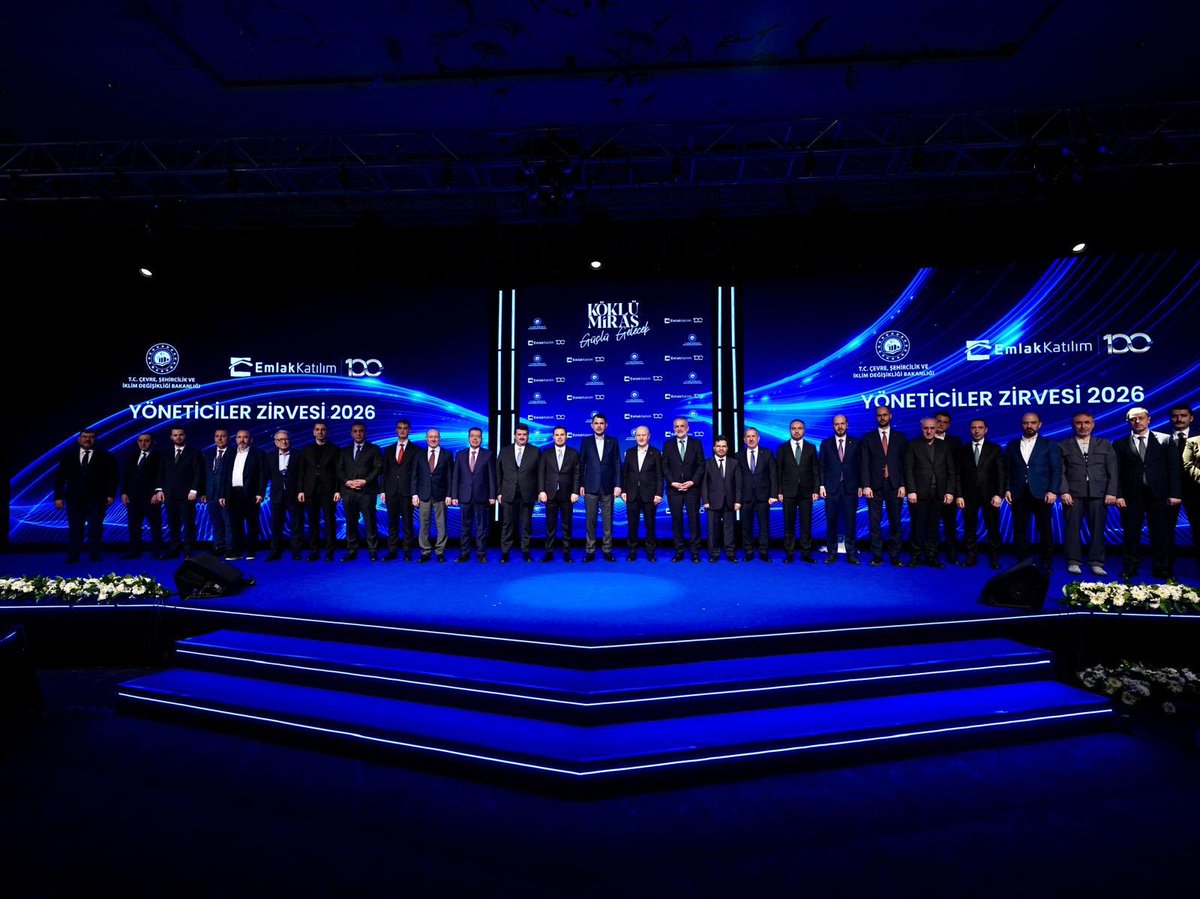 ❝Köklü miras, güçlü gelecek.❞

Emlak Katılım Bankamız tarafından düzenlenen ve Çevre, Şehircilik ve İklim Değişikliği Bakanımız Sayın Murat Kurum’un (<a href="/murat_kurum/">Murat KURUM</a>) teşrifleriyle gerçekleştirilen Emlak Katılım Bankası Yöneticiler Zirvesi’ne katılarak Bankamızın değerli