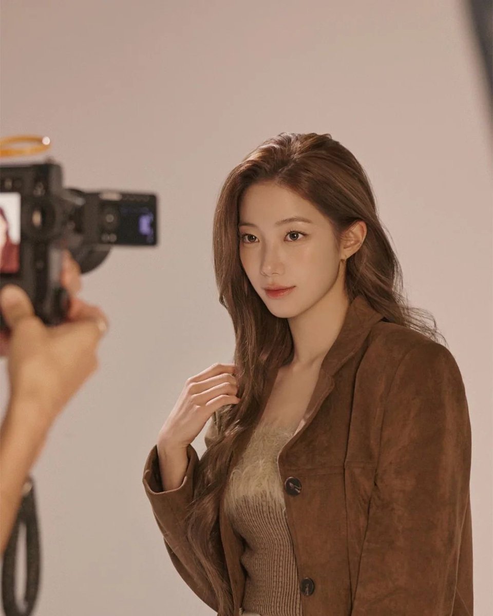 kazuhapictures's tweet image. drop the tags fearnots!!! 🤎

#KazuhaForKhaite 
#KAZUHAxKHAITE
#NYFW #KAZUHA