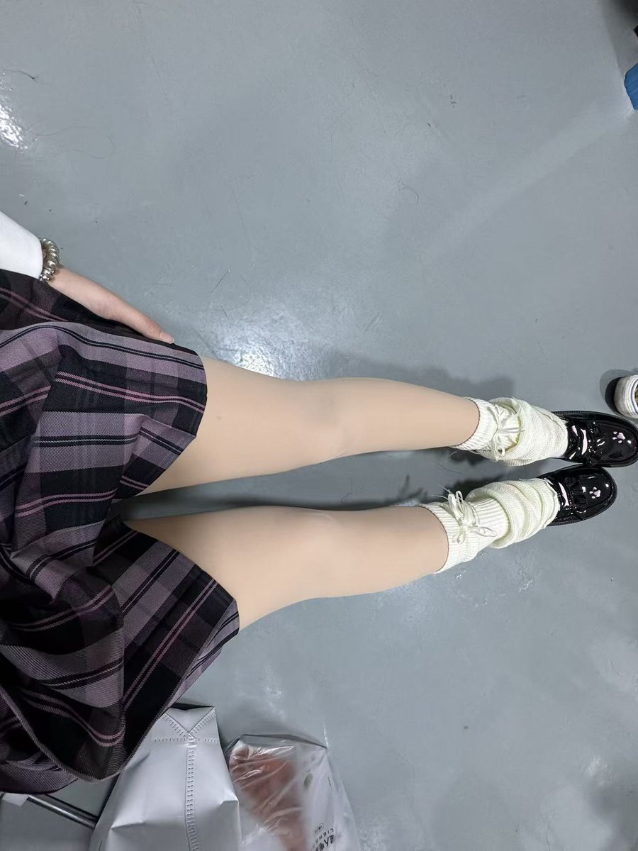 QqQq62927567's tweet photo. 情人节偷偷分享嫩嫩女友 https://t.co/BC8gaFfNC5