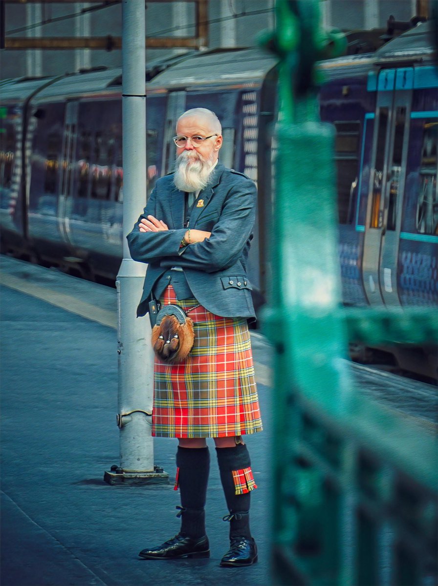 Glasgow Central Tours tweet media