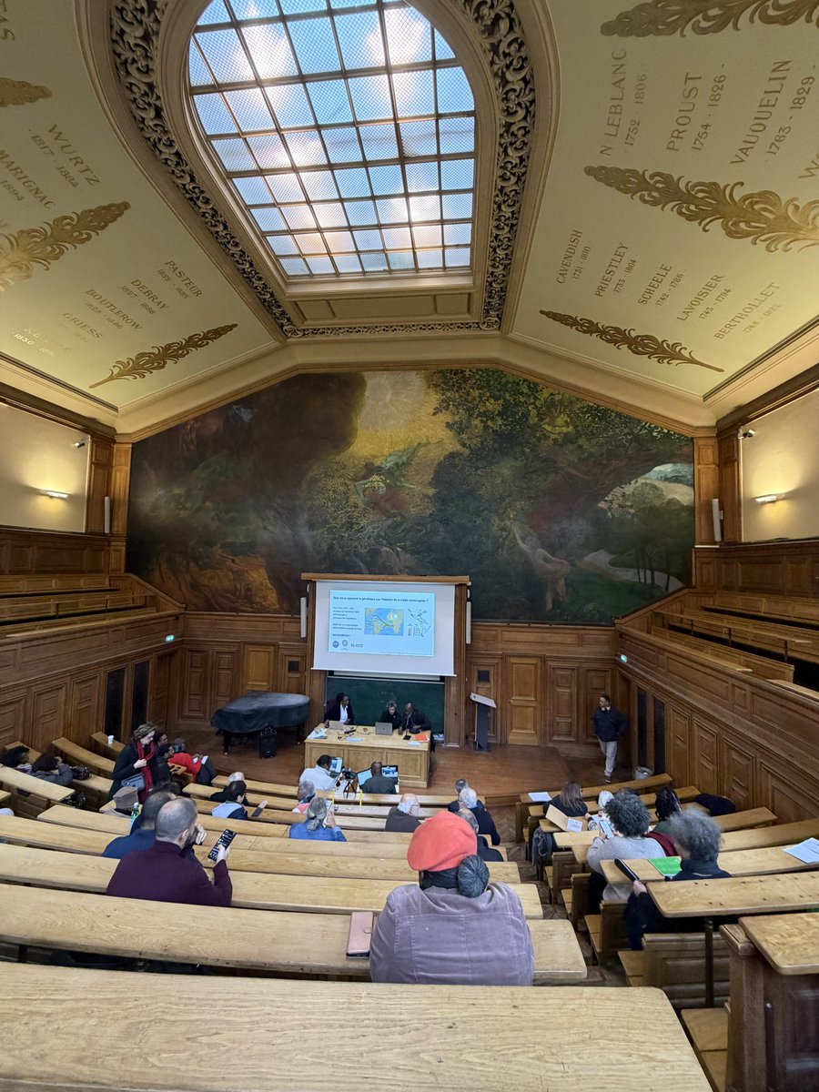 Redeviens étudiant pour quelques heures aujourd’hui puisque je suis à la Sorbonne pour une conférence autour du thème « Que nous apprend la génétique sur la traite négrière transatlantique ? »