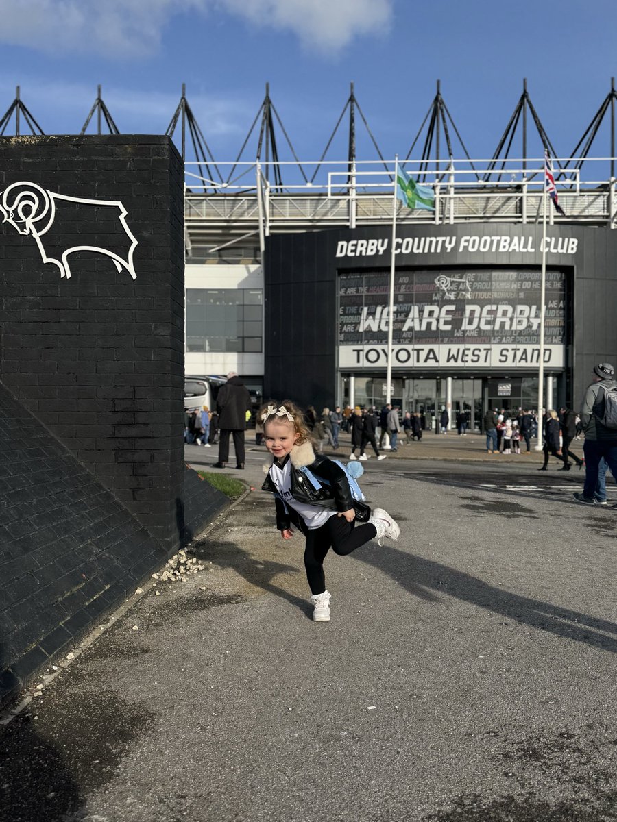 iancf's tweet photo. My beautiful granddaughter Amelia attending her first game at pride park #dcfc @dcfcofficial https://t.co/issdimu0gu