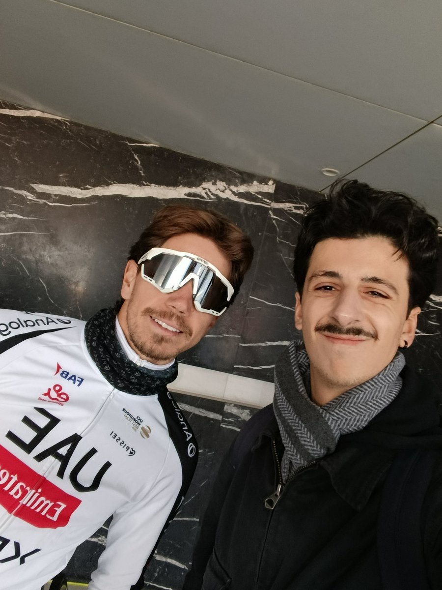 Já tenho foto com as duas metades do ouro português em Paris. Os grandes, Iuri Leitão e Rui Oliveira 
#figueirachampionsclassic