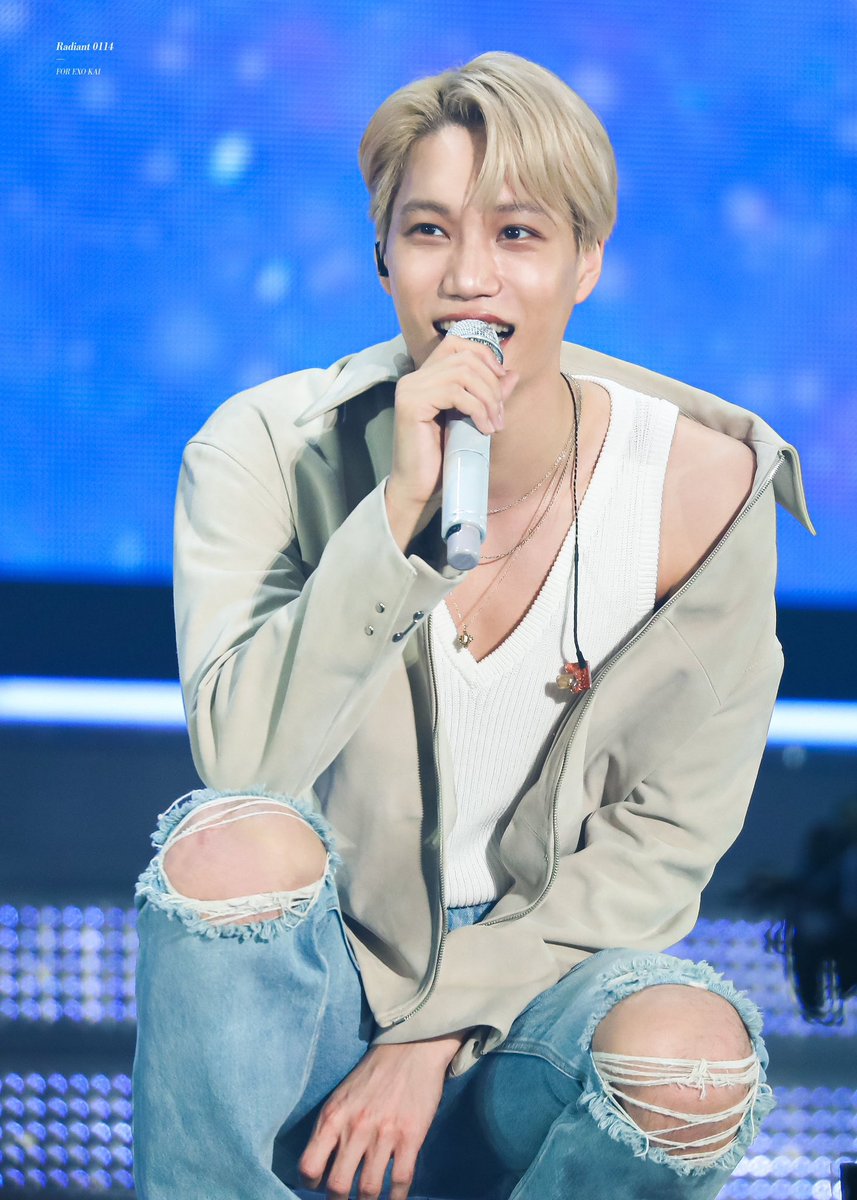 나도3년전팬미팅착장머리부터발끝까지재탕하는엑소코디만큼대충일하고돈벌고싶다..