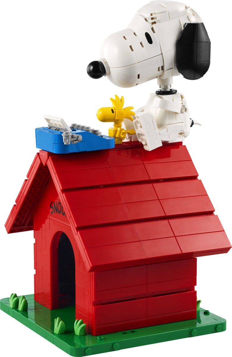PenPlays_'s tweet photo. LEGO Ideas has revealed Snoopy's Doghouse!

This set might actually be perfect. The new tuft piece is smart. This thing is loaded with adorable display options and really is so much more than what I could've guessed from this concept

June 1st
964pcs
$89.99 https://t.co/8HAM7AHpGj
