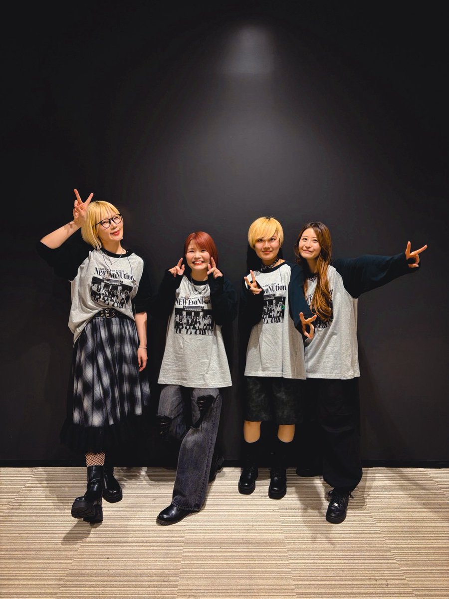 𝐍𝐢𝐳𝐢𝐔 𝐋𝐢𝐯𝐞 𝐰𝐢𝐭𝐡 𝐔 𝟐𝟎𝟐𝟔 “𝐍𝐄𝐖 𝐄𝐯𝐨𝐍𝐔𝐭𝐢𝐨𝐧"
@ Aichi Sky Expo

ついに…NiziUちゃんツアー初日を迎えました🥹✨❣️
ギターを弾かせて頂いております！

新たなNiziUちゃんの魅力増し増しでお届け出来るよう精一杯頑張ります(ง •̀ω•́)ง✧

#NiziU #WithU
#NiziU_tour