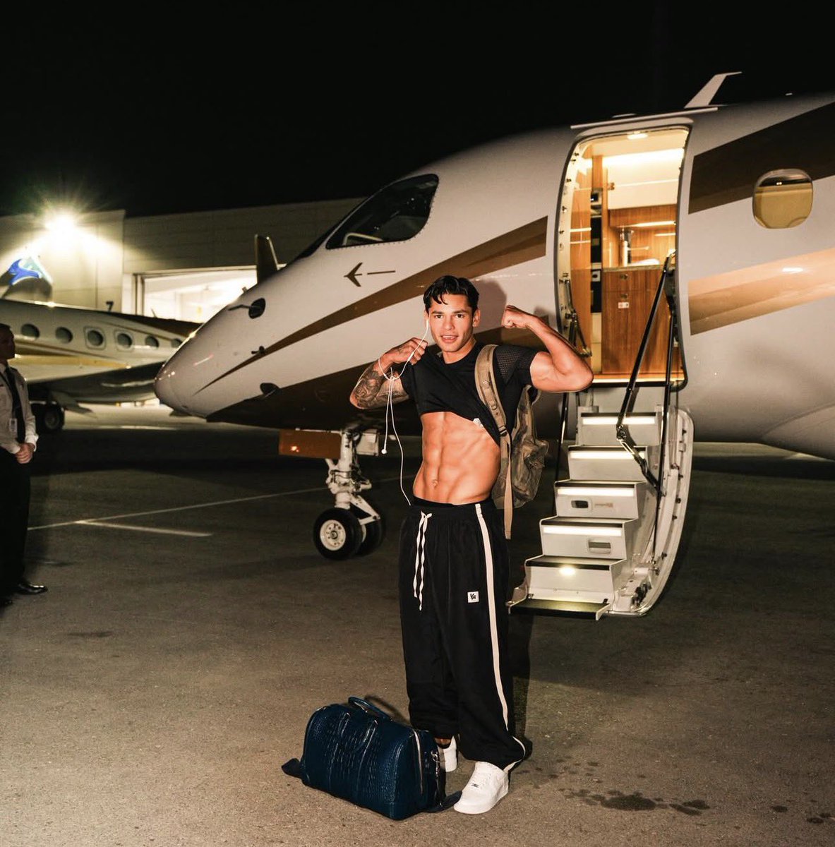 BOXING n BBQ tweet media