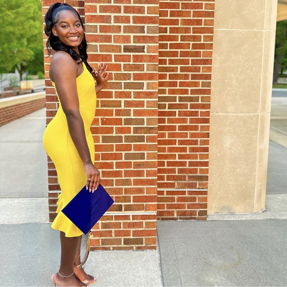 clynnw15's tweet photo. Wishing you the happiest of birthdays @LamiahJhanei on your special day🎊! Watching you grow into the strong, kind, intelligent woman you are today has been our greatest blessing. We are so proud of you and may God continue to lead and cover you😘❤️ https://t.co/rXrWqcoIiu