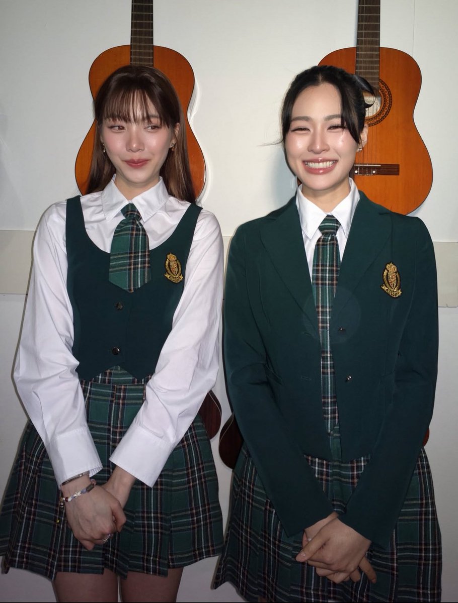 THEY’RE SO ADORABLE 😭😭😭😭

LINGORM PRESENTER SMOOTHE #LingOrmLoveAtFirstSight