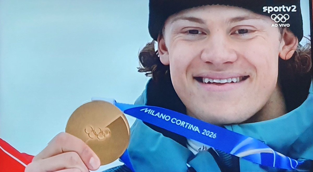 Vocês têm noção do que é o Brasil 🇧🇷 ser 🥇 medalha de ouro em #OlimpiadasDeInverno? ❄

Países como Dinamarca 🇩🇰 e Romênia 🇷🇴 nunca subiram ao topo do pódio.

Islândia 🇮🇸, Irlanda 🇮🇪, Lituânia 🇱🇹, Portugal 🇵🇹, Sérvia 🇷🇸, Argentina 🇦🇷, Chile 🇨🇱 e Grécia 🇬🇷 não têm sequer medalha!