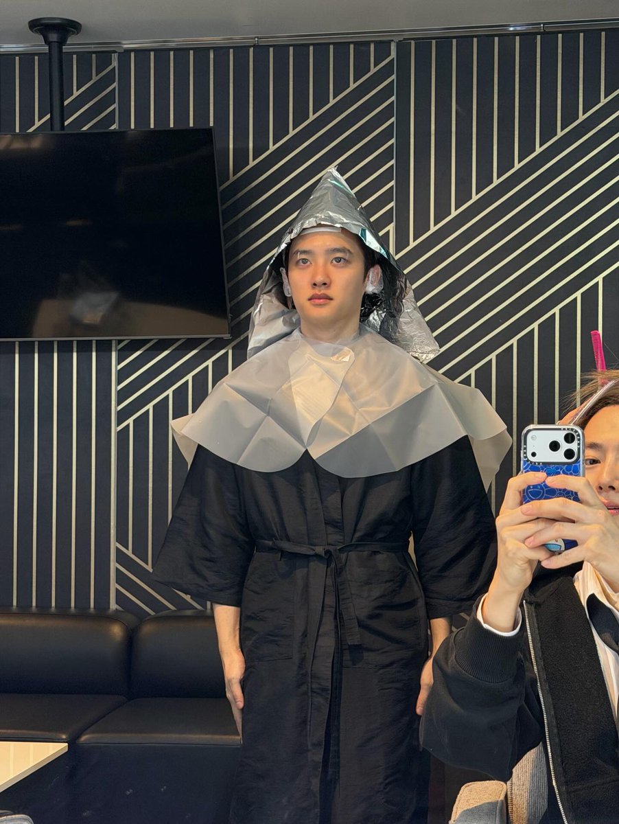 เข้าถึงยาก ❌
เข้าไม่ถึง ✅
แทบจะไม่ใช่ไอดอลแล้วแทบจะเป็นคณะตลก